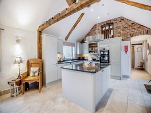 Kitchen area | The Old Granary, Sloothby, near Alford - 1 bedroom accommodation in Sloothby, near Alford (Sloothby, near Alford)