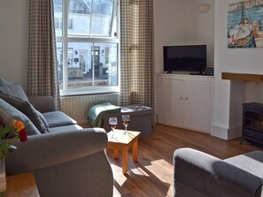 Living area - 2 bedroom accommodation in Worthing (Worthing)