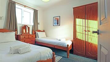 2 bedrooms, free WiFi, bed sheets