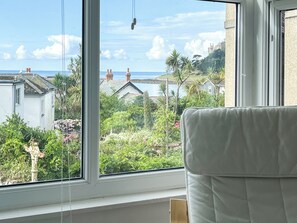 Interior - 3 bedroom accommodation in Marazion (Marazion)