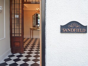 تفاصيل الفندق من الخارج