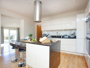 Dishwasher, highchair