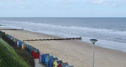 This holiday cottage couldn’t be in a better location for a family holiday.