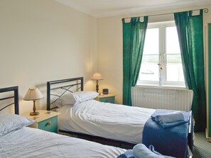 3 bedrooms, free WiFi, bed sheets