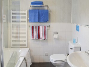 Towels - 2 bedroom accommodation in Dulas, Anglesey (Dulas, Anglesey)