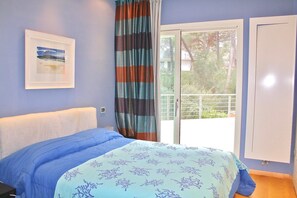 6 bedrooms, free WiFi, bed sheets