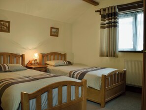 3 chambres, Wi-Fi gratuit, draps fournis