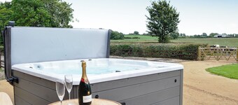 4 bedroom accommodation in Calthwaite, near Penrith