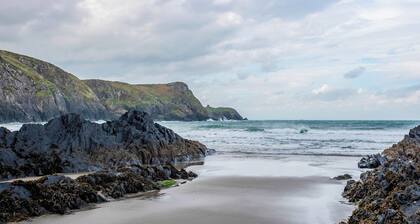 2 bedroom accommodation in Mathry