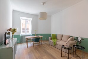 TV - Via Giulia Charming Apartment (Roma)