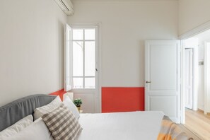 1 bedroom, WiFi, bed sheets - Via Giulia Charming Apartment (Roma)