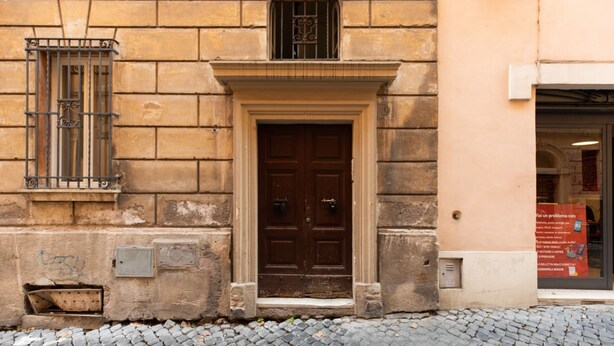 Exterior detail - Via Giulia Charming Apartment (Roma)