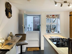 Dishwasher, cookware/dishes/utensils