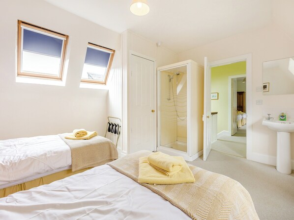 4 chambres, Wi-Fi gratuit, draps fournis