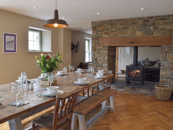 Dining - 5 bedroom accommodation in Llangoedmor, near Cardigan (Llangoedmor, near Cardigan)