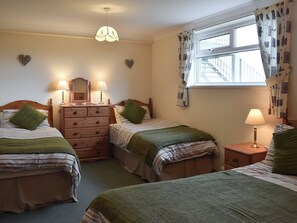 1 bedroom, free WiFi, bed sheets