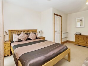 2 bedrooms, free WiFi, bed sheets - 2 bedroom accommodation in Filey (Filey)