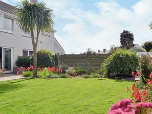 Property grounds - 3 bedroom accommodation in Newquay (Newquay)