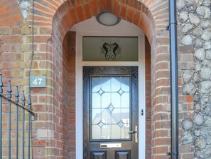 Exterior detail - The Seahorses - UKC1067 (Sheringham)