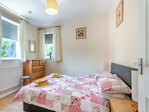 3 quartos, Wi-Fi de cortesia, roupa de cama