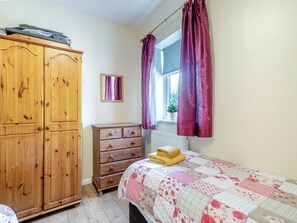 3 bedrooms, free WiFi, bed sheets