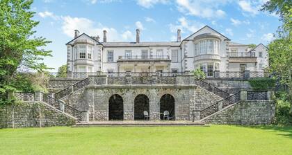 Apartment 14, Hazelwood Hall