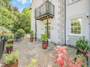 Terrace/patio - Apartment 14, Hazelwood Hall (Silverdale, near Arnside)