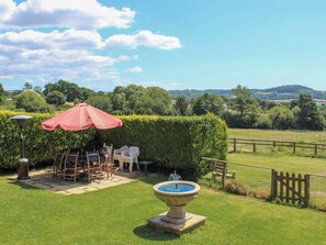 Outdoor dining - STABLE COTTAGE - W40643 (Colyford, near Seaton)