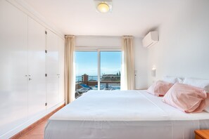 6 chambres, fer et planche à repasser, accès au Wi-Fi (inclus)