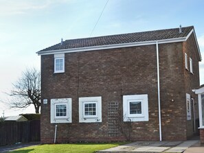 Exterior - 2 bedroom accommodation in Beadnell (Beadnell)