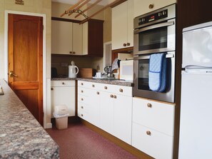 Geschirrspüler, Hochstuhl