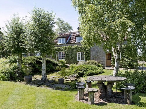 4 bedroom accommodation in Glaisdale