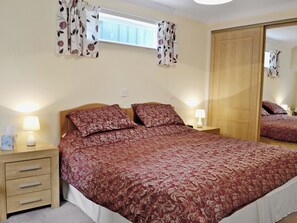 1 bedroom, free WiFi, bed sheets
