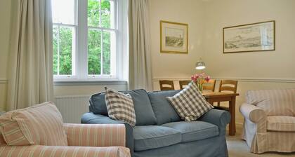 2 makuuhuoneen majoitusta Oakleyssa, lähellä Dunfermlinea