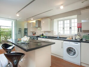 Dishwasher, cookware/dishes/utensils