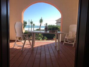 Outdoor dining - I LOVE SICILY, VILLA WITH SEA VIEW (Sicilia)