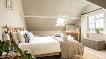4 bedrooms, free WiFi, bed sheets
