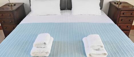 3 makuuhuonetta, ilmainen Wi-Fi, vuodevaatteet