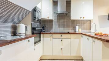 Dishwasher, high chair