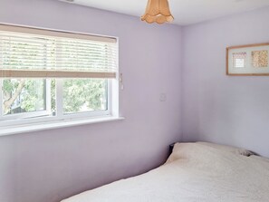 2 bedrooms, bed sheets