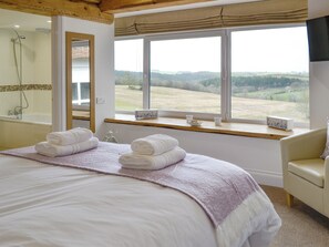 2 bedrooms, free WiFi, bed sheets - 2 bedroom accommodation in Heasley Mill, near South Molton (Heasley Mill, near South Molton)