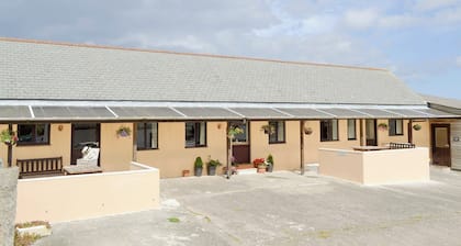 2 Schlafzimmer Unterkunft in St Keverne, near Helston