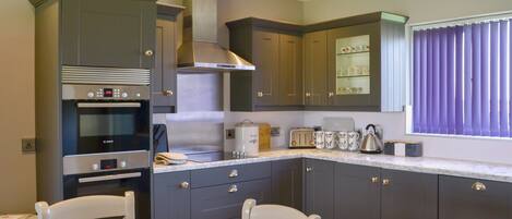 Dishwasher, freezer