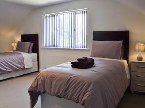 3 bedrooms, free WiFi, bed sheets