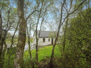 Exterior - 2 bedroom accommodation in Achnamara, near Lochgilphead (Achnamara, near Lochgilphead)