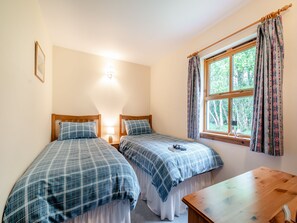 2 bedrooms, bed sheets