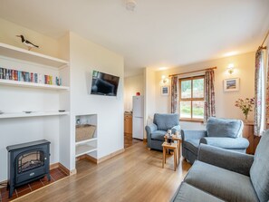 Living area - 2 bedroom accommodation in Achnamara, near Lochgilphead (Achnamara, near Lochgilphead)
