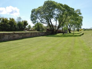 Property grounds - 3 bedroom accommodation in Bridge of Dee, near Castle Douglas (Bridge of Dee, near Castle Douglas)