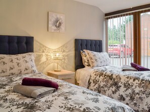 3 bedrooms, free WiFi, bed sheets