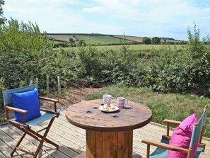 Outdoor dining - 1 bedroom accommodation in Gorran, near St Austell (Gorran, near St Austell)